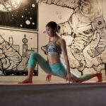 Yoga im Büro: Wie Unternehmen Teamgeist stärken und Talente anlocken